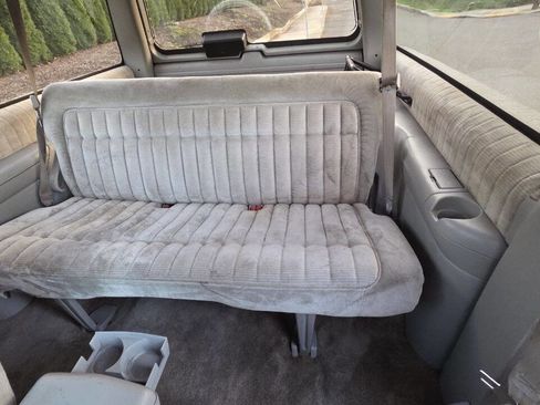 Used 1992 GMC Yukon 4WD 2-Door image 10