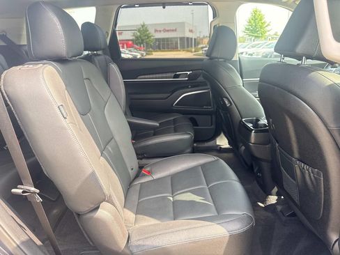 Used 2025 Kia Telluride SX FWD image 12