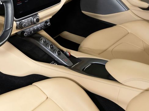 Used 2022 Ferrari Portofino M RWD image 40