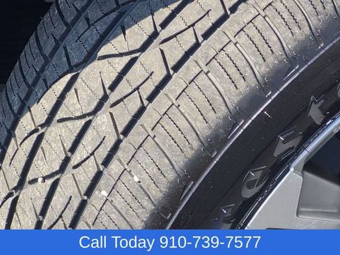 Used 2023 GMC Yukon XL Denali AWD/4WD image 11