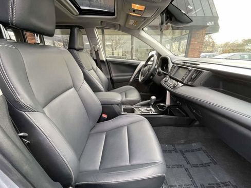 Used 2017 Toyota RAV4 Limited image 15