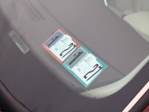 Used 1996 Lincoln Town Car Signature image 26