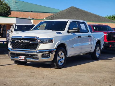 Used 2025 RAM 1500 Big Horn AWD/4WD image 3