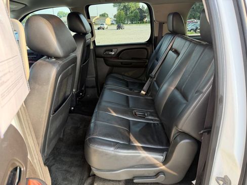 Used 2013 Chevrolet Suburban LT AWD/4WD image 14