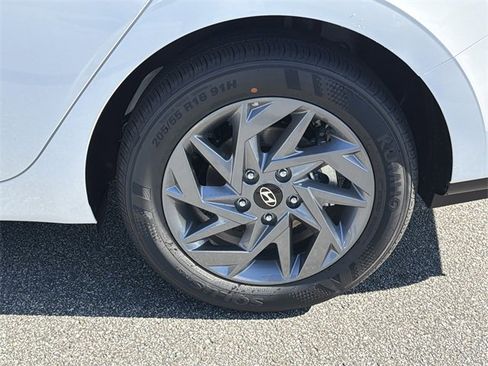 New 2026 Hyundai Elantra Blue image 19