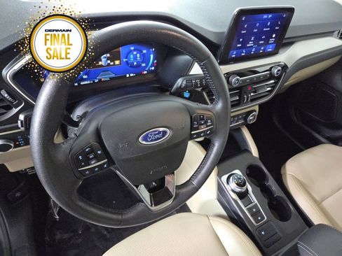 Used 2020 Ford Escape SE Sport image 12