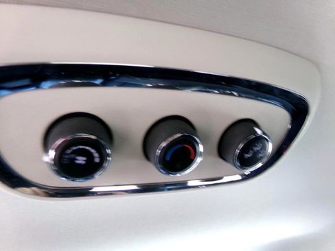 Used 2020 Dodge Durango SXT image 30