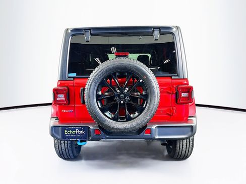 Used 2023 Jeep Wrangler Sahara image 7