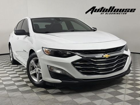Used 2022 Chevrolet Malibu LS image 1