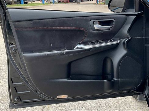 Used 2017 Toyota Camry XSE image 21