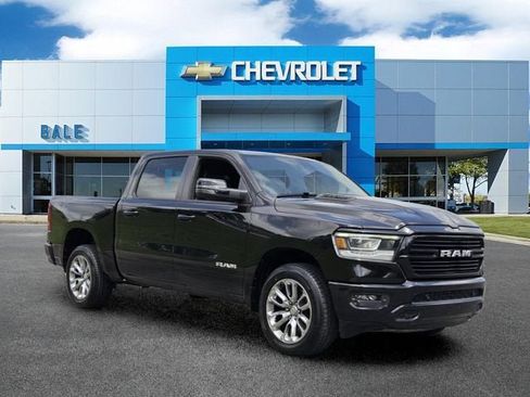 Used 2023 RAM 1500 Laramie AWD/4WD image 1