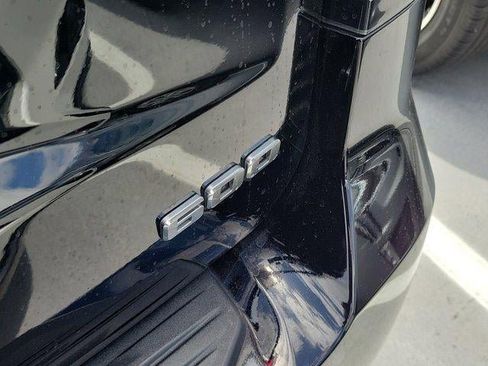 Used 2024 Cadillac Escalade Premium Luxury RWD image 6