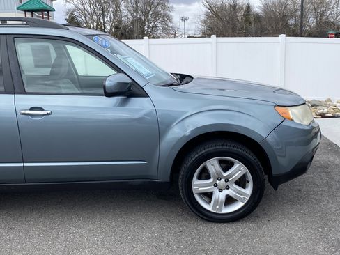 Used 2010 Subaru Forester 2.5X Premium image 8