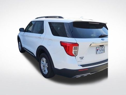 Used 2022 Ford Explorer XLT w/ Equipment Group 202A AWD/4WD image 4