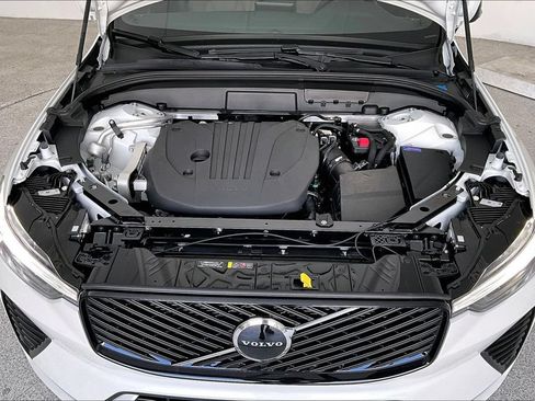 New 2026 Volvo XC60 B5 Core AWD/4WD image 25