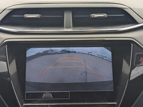 Used 2023 Chevrolet TrailBlazer RS w/ Sun and Liftgate Package image 9