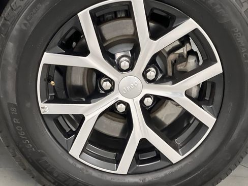 Used 2024 Jeep Grand Cherokee L Limited w/ Luxury Tech Group II image 81