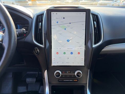 Used 2022 Ford Edge Titanium w/ Class II Trailer Tow Package image 17