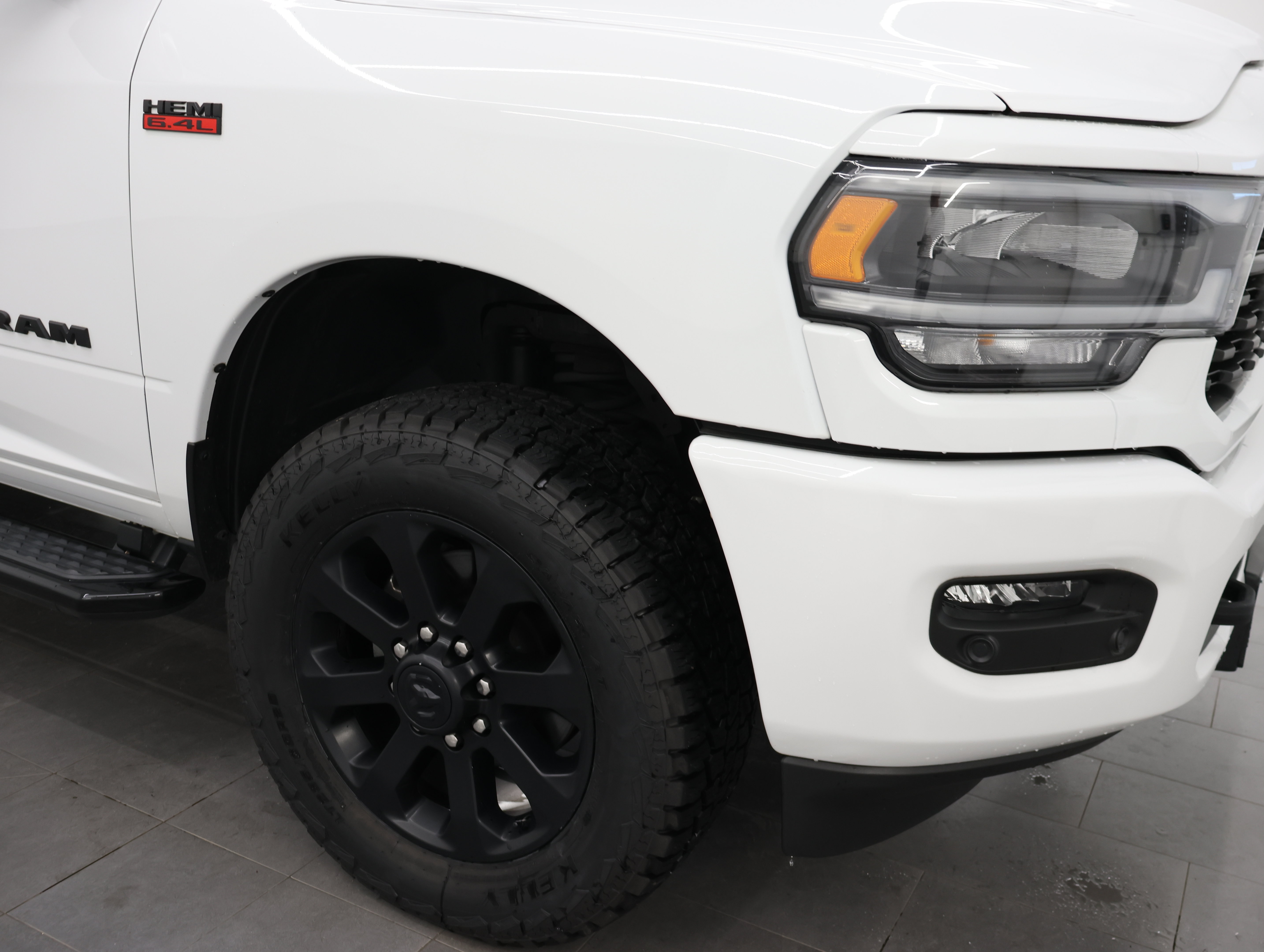 Used 2022 RAM 2500 Big Horn w/ Level C Equiment Group AWD/4WD image 24