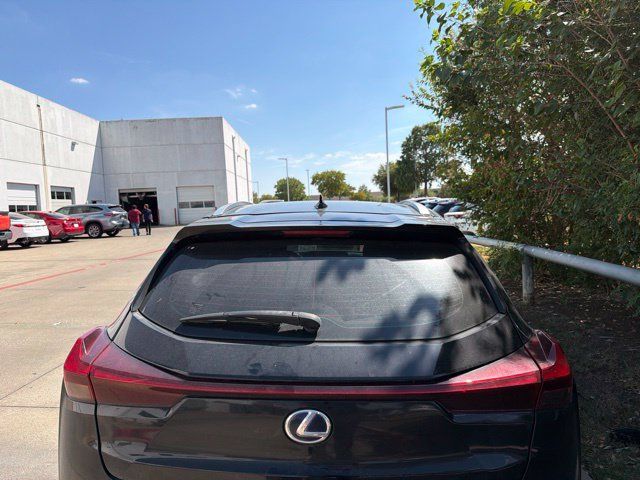 Used 2022 Lexus UX 250h F Sport w/ F Sport Premium Package AWD/4WD image 4