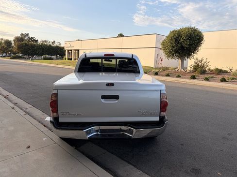 Used 2006 Toyota Tacoma PreRunner w/ TRD Off-Road Pkg #1 RWD image 5