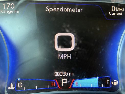 Used 2015 Chrysler 300 Limited image 12