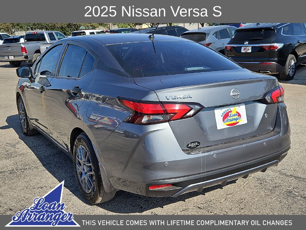 Used 2025 Nissan Versa S FWD image 9
