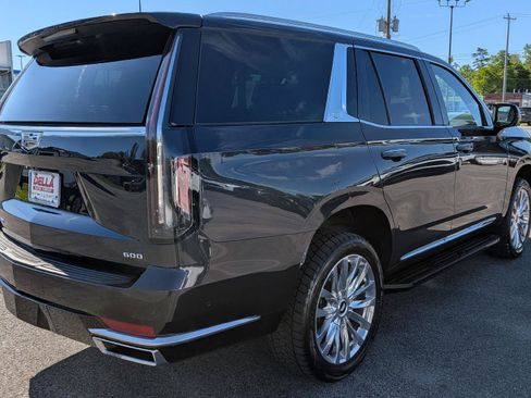 Used 2023 Cadillac Escalade Premium Luxury AWD/4WD image 8