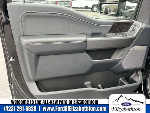 New 2026 Ford F250 4x4 Crew Cab Super Duty image 18