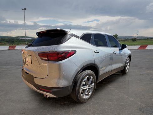 Used 2023 Chevrolet Blazer LT w/ Driver Confidence Package FWD image 3