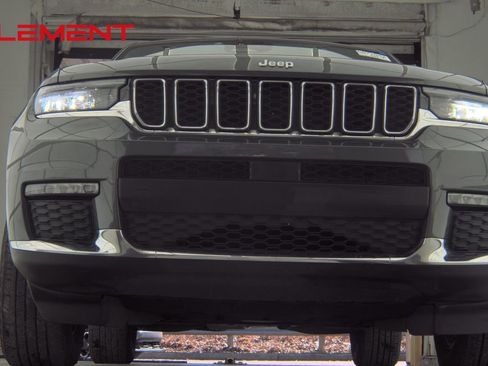 Used 2025 Jeep Grand Cherokee L Limited image 2