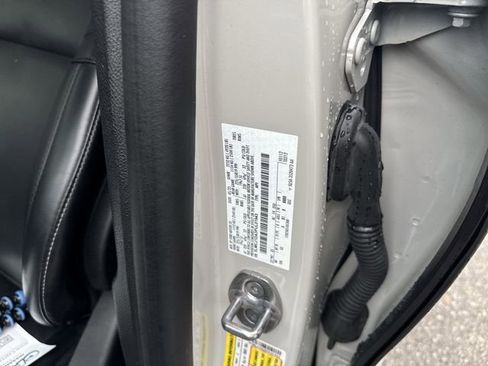 Used 2023 Lincoln Corsair Standard w/ Equipment Group 101A image 36