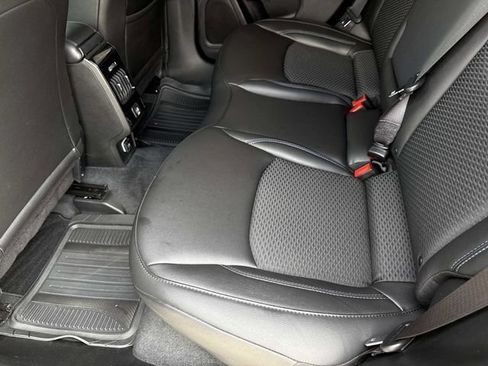 Used 2025 Jeep Compass Latitude AWD/4WD image 10
