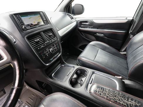 Used 2017 Dodge Grand Caravan GT FWD image 21
