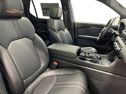 New 2025 Honda Pilot TrailSport image 41