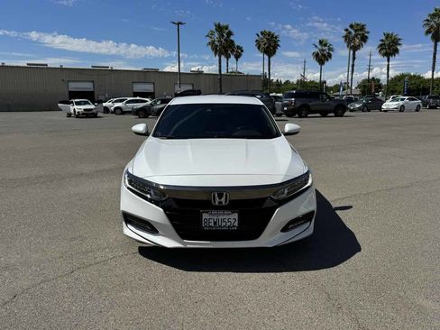 Used 2018 Honda Accord Sport image 4