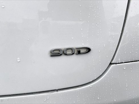 Used 2016 Tesla Model X 90D image 8