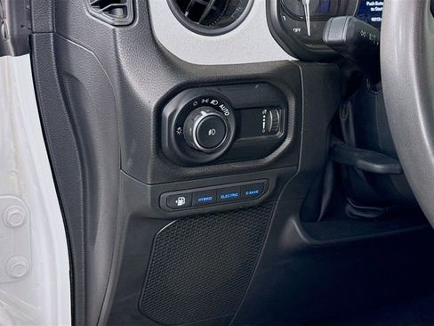 Used 2024 Jeep Wrangler Unlimited w/ Convenience Group image 10