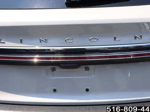 Used 2022 Lincoln Nautilus Reserve AWD/4WD image 23