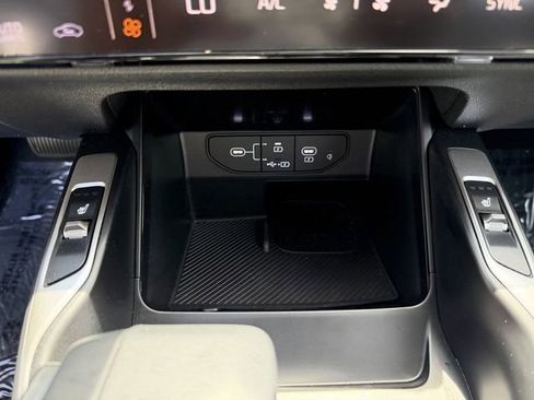 Certified 2025 Kia Sorento S w/ Panoramic Sunroof Package FWD image 20