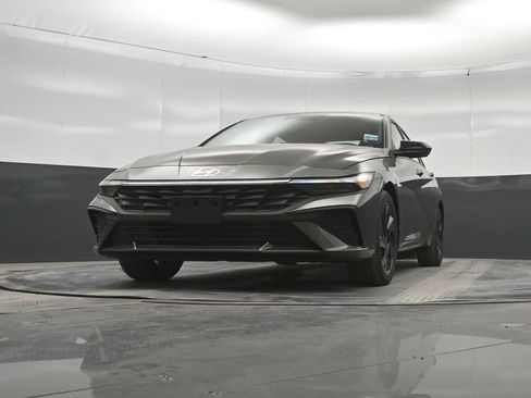 New 2026 Hyundai Elantra Sport FWD image 35