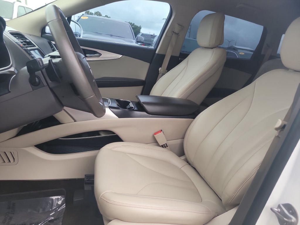 Used 2020 Lincoln Nautilus FWD image 17