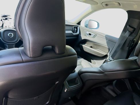 Used 2019 Volvo XC60 T5 Momentum w/ Premium Package FWD image 23