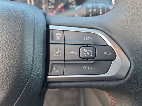 Used 2024 Jeep Compass Trailhawk image 28