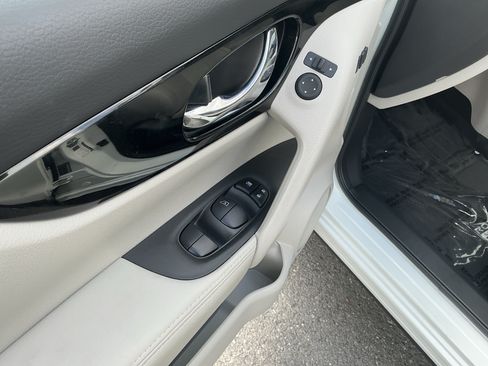 Used 2022 Nissan Rogue Sport SL w/ Premium Package AWD/4WD image 19