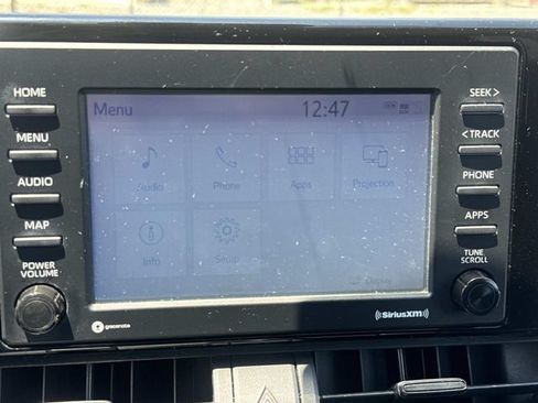 Used 2021 Toyota RAV4 LE AWD/4WD image 24