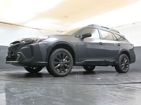Certified 2025 Subaru Outback Onyx Edition image 42