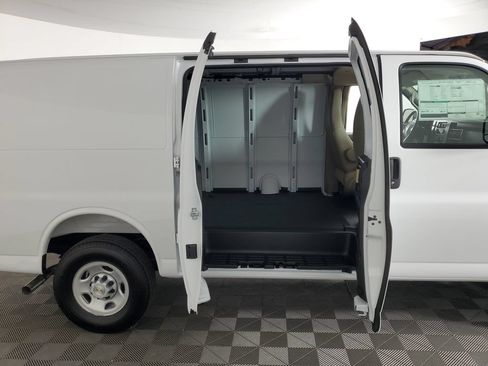 New 2026 Chevrolet Express 2500 RWD image 12