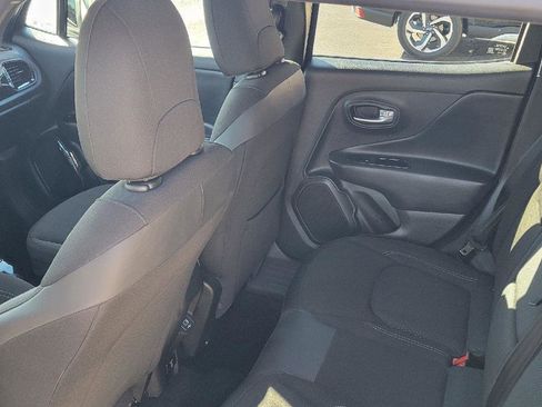Used 2022 Jeep Renegade Altitude w/ Convenience Group image 5