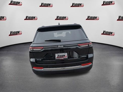 Used 2025 Jeep Grand Cherokee Laredo w/ Luxury Tech Group I AWD/4WD image 6